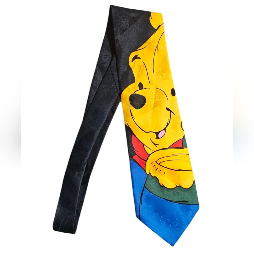 Disney Winnie the Pooh Men’s Tie | Pooh holding honey | 60in Long Tie